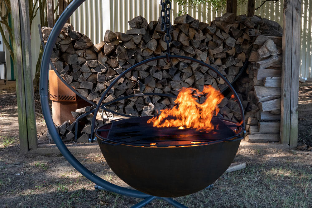 Choosing the Perfect Fire Pit for Your Outdoor Space