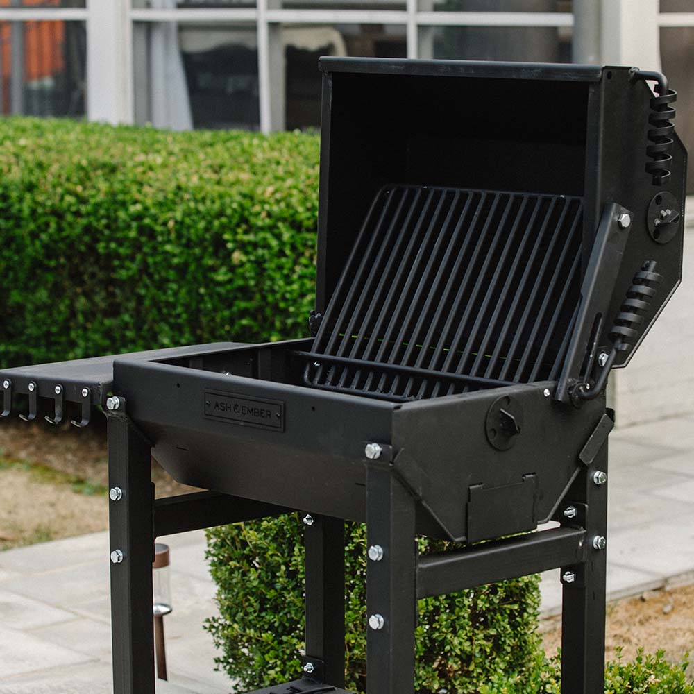 390 Sq. In Heavy Duty Charcoal Grill - view 4