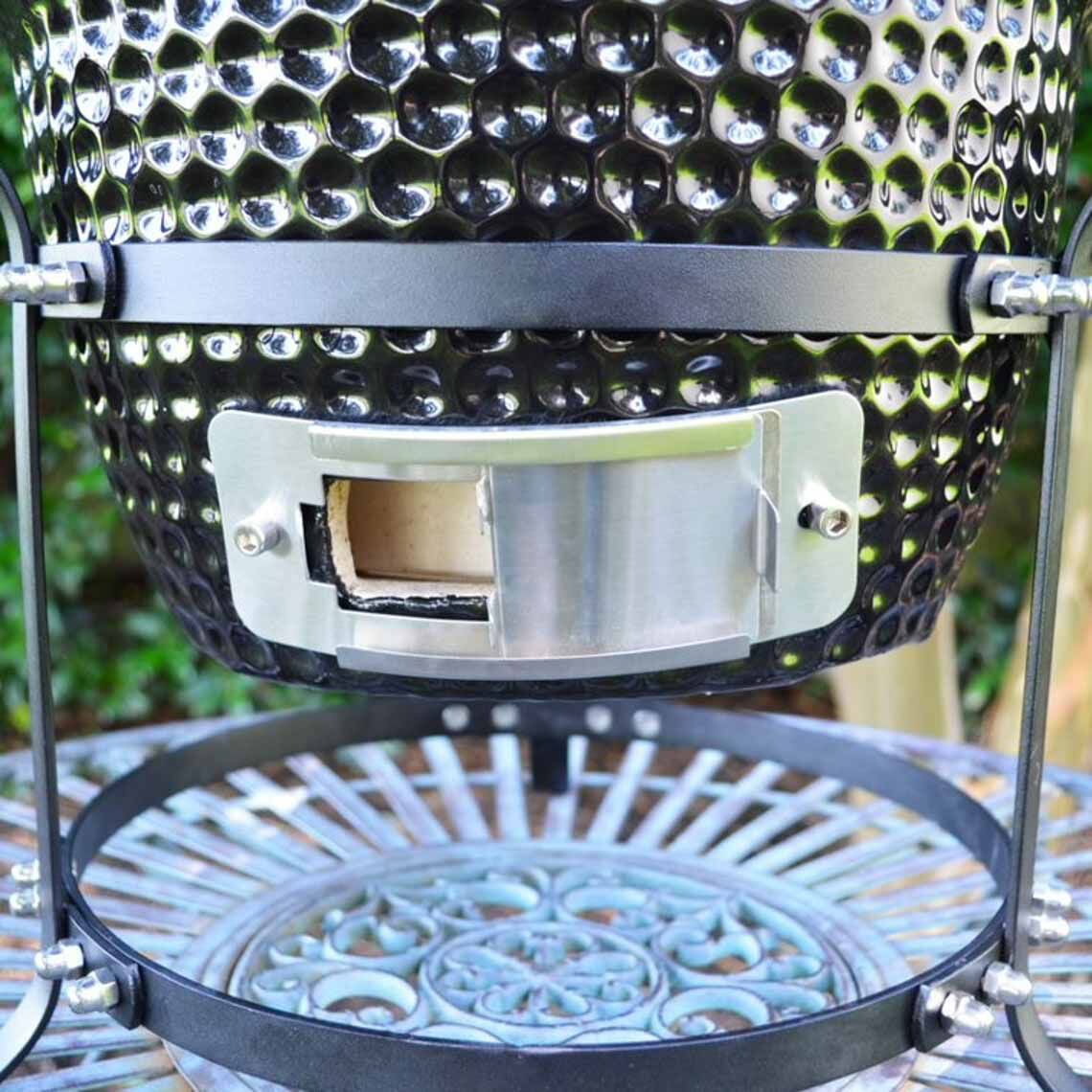 Scratch and Dent - 10” Kamado Ceramic Charcoal Grill - FINAL SALE - view 10
