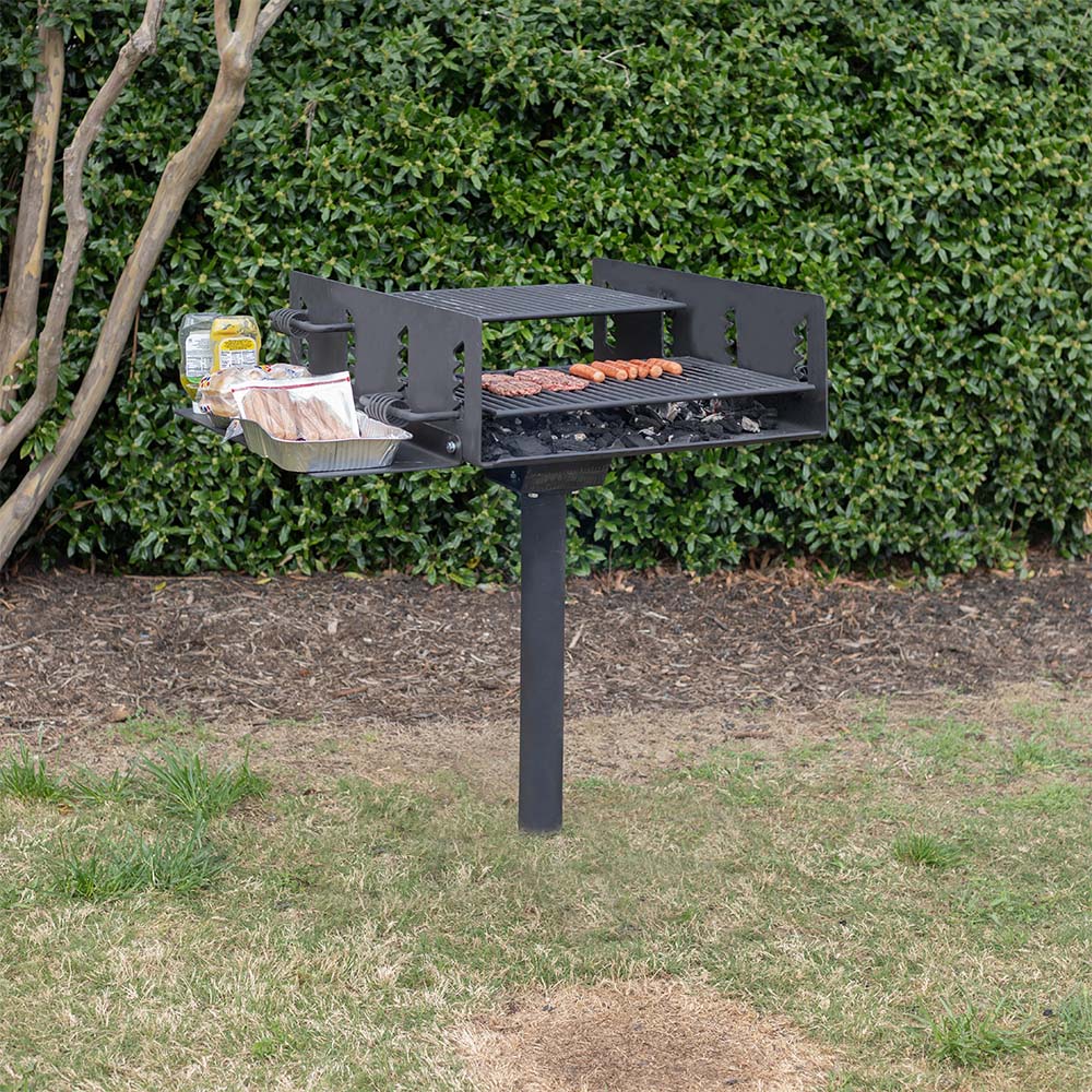 942 Sq. In. Park Style Charcoal Grill