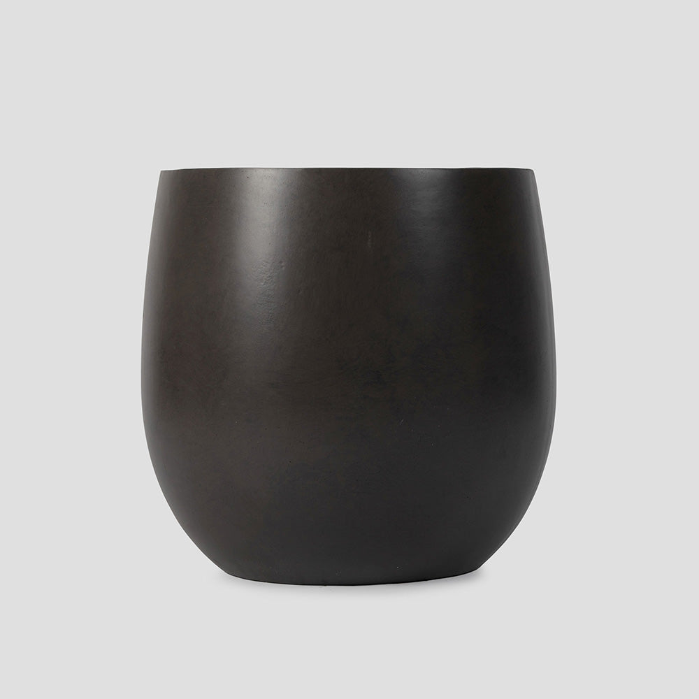 Onyx Hardy Planters | Charcoal / 17in