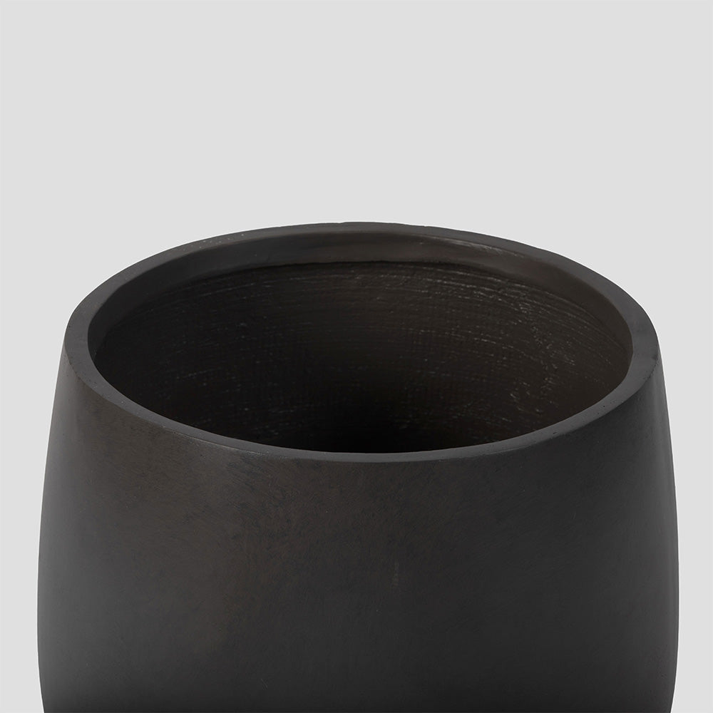 Onyx Hardy Planters | Charcoal / 17in
