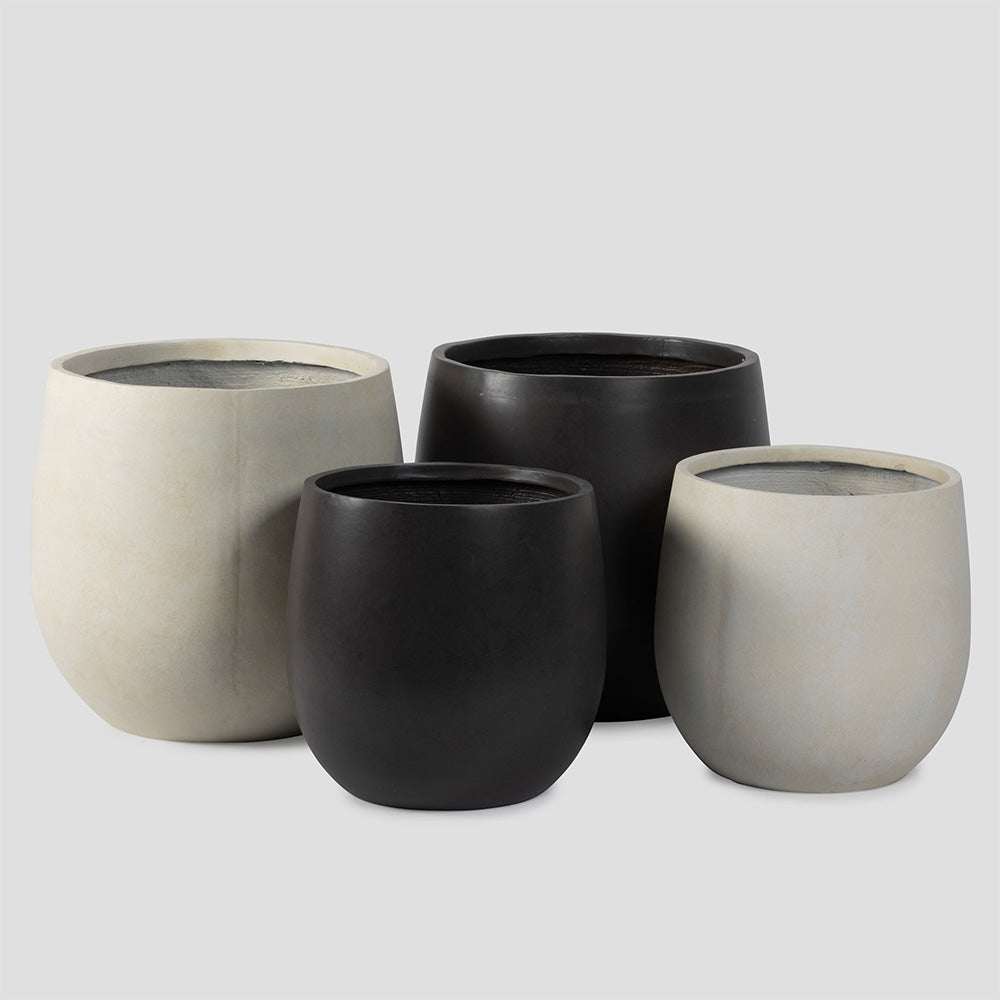Onyx Hardy Planters | Charcoal / 17in