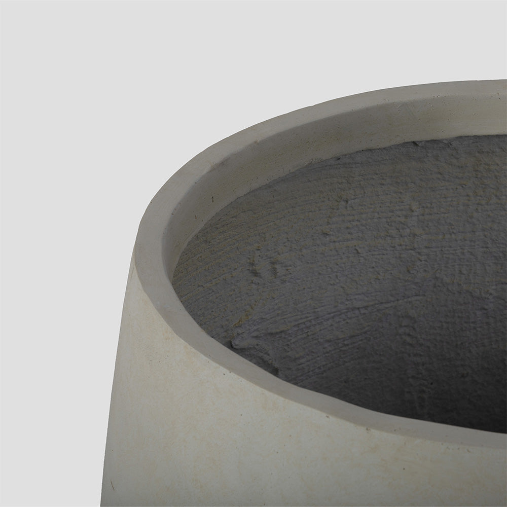Onyx Hardy Planters | Satin Ivory / 21.5in