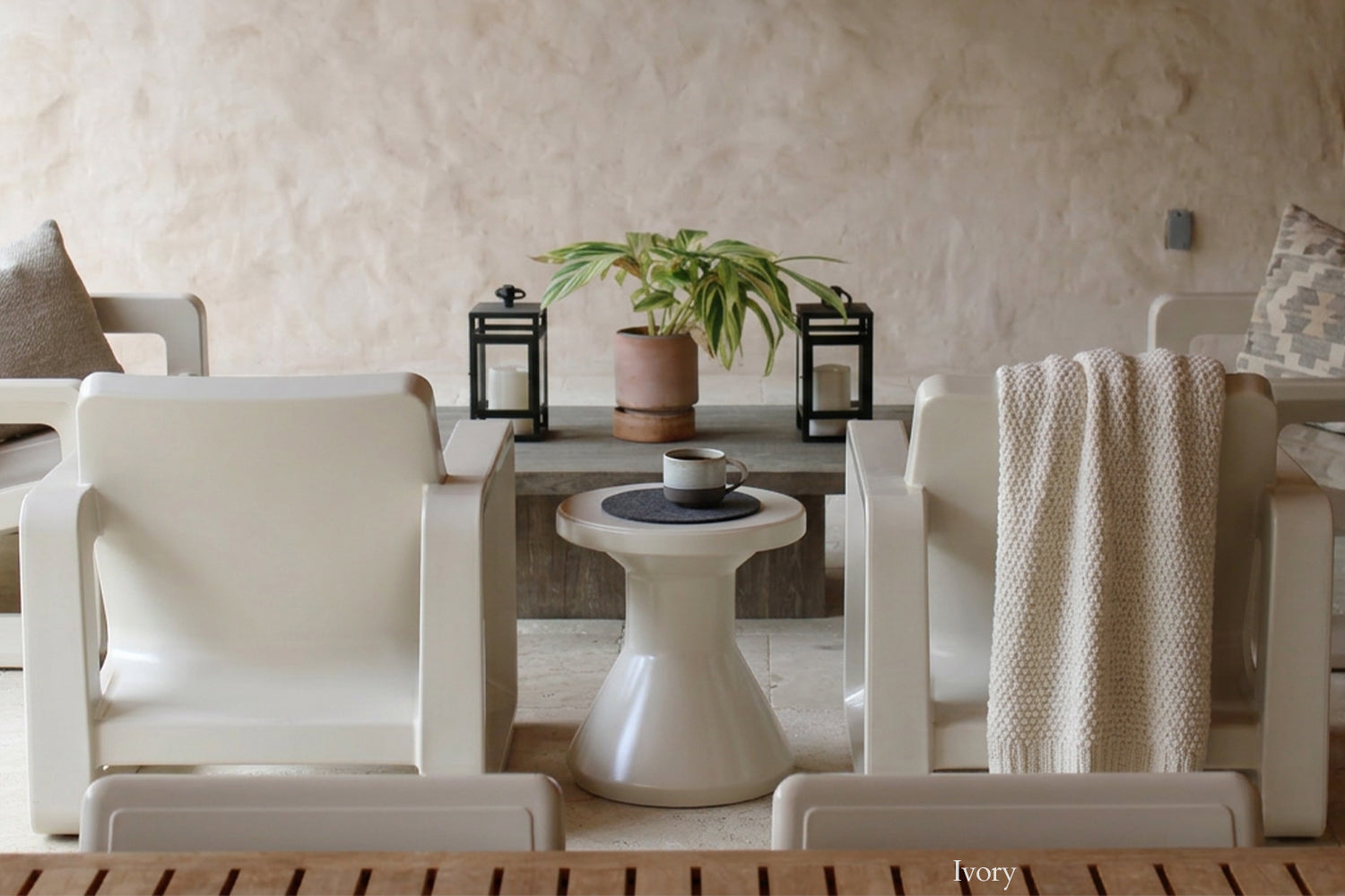 Tupelo Fluent Side Table | Ivory