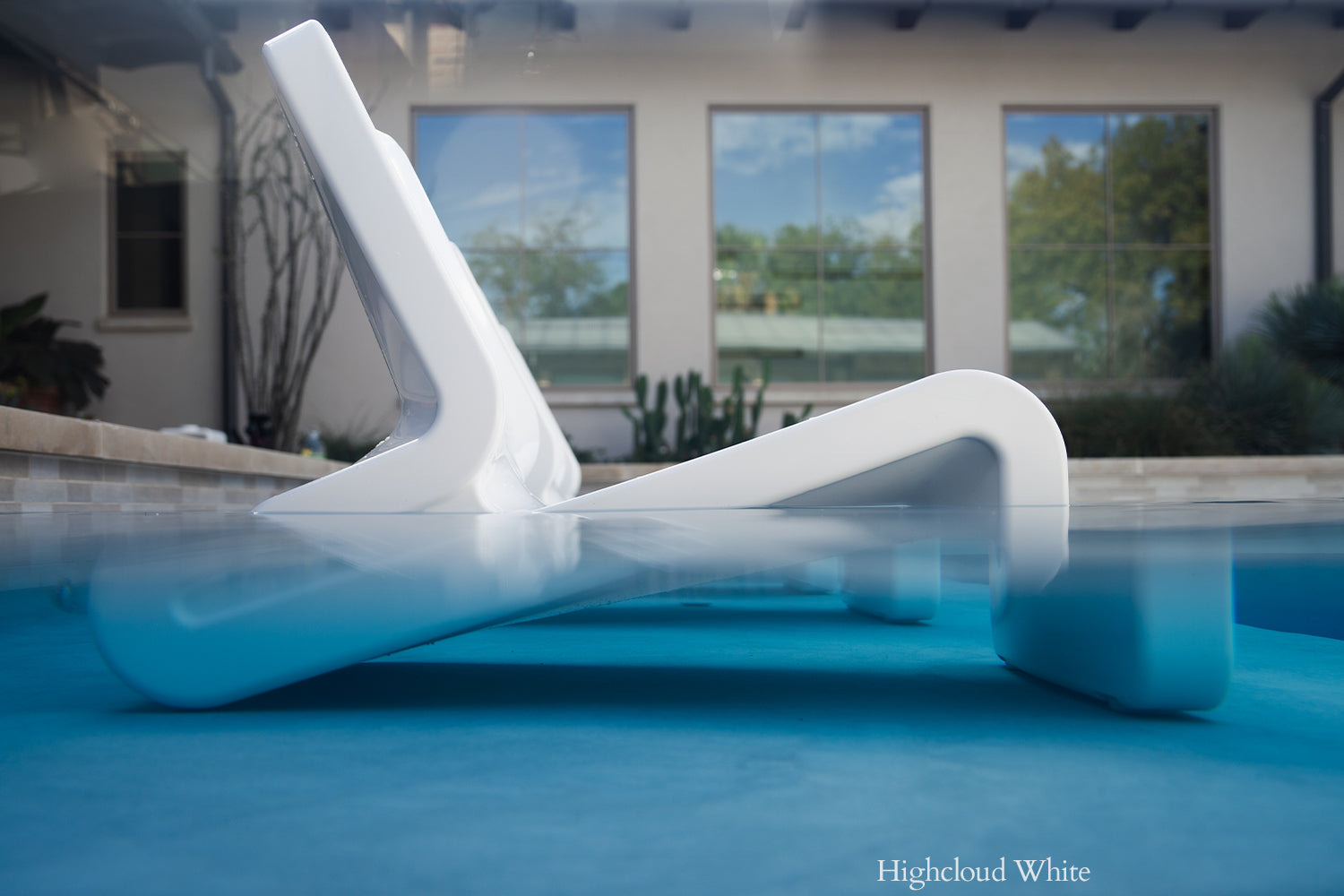 Tupelo Line Lounge Chair | Highcloud White