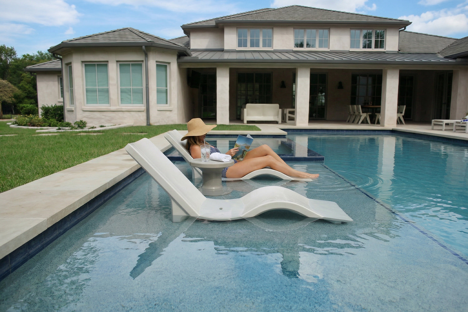 Tupelo Line Chaise Lounge | Ivory