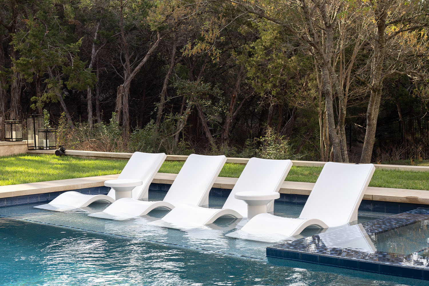Tupelo Line Chaise Lounge | Highcloud White