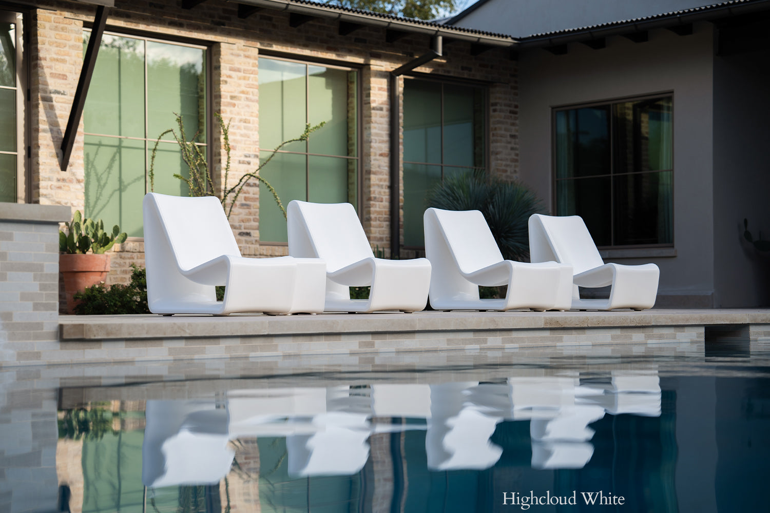 Tupelo Loop Lounge Chair | Highcloud White