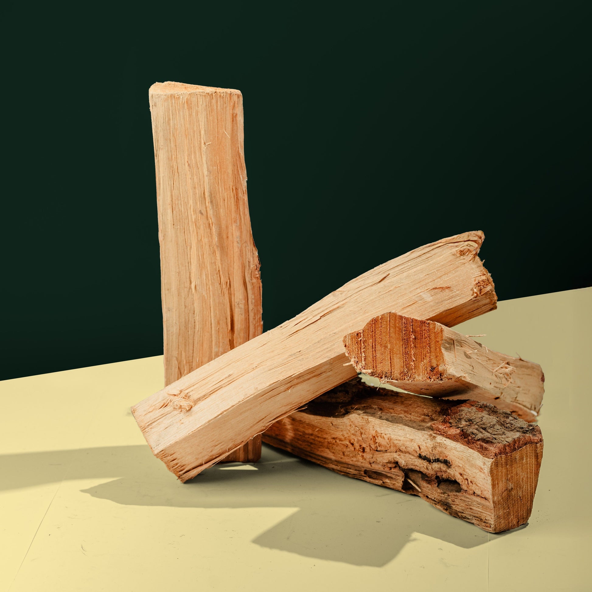 Woodbourne SPLITS™ – Boxed Kiln Dried Firewood | 16"/Mixed Hardwood