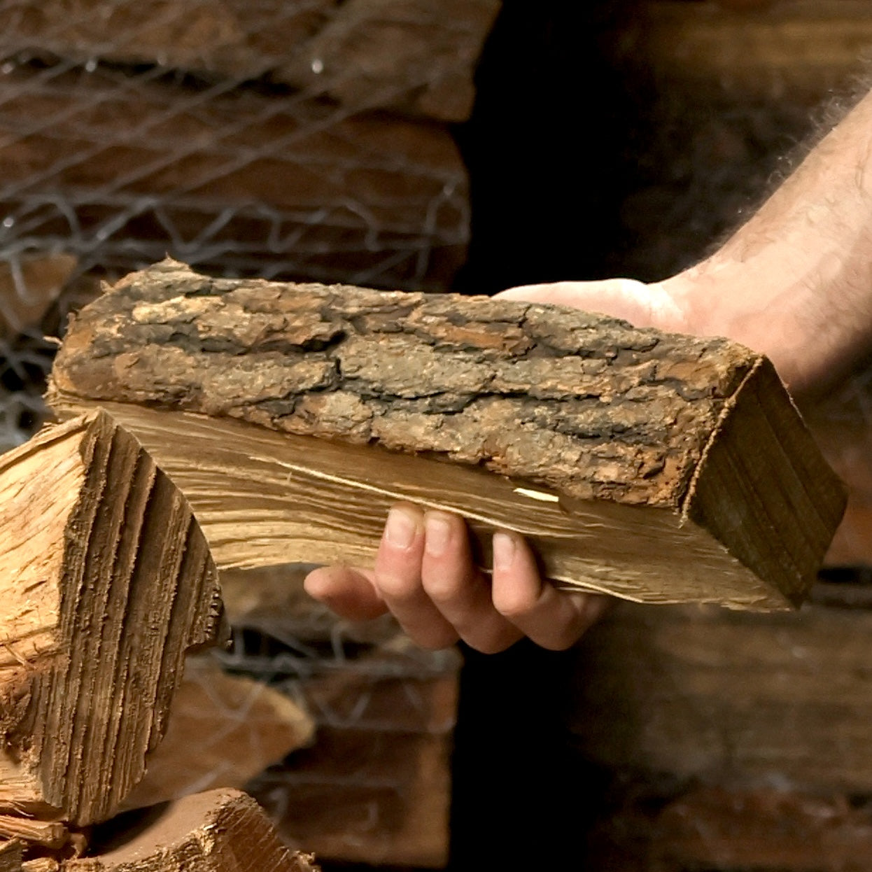 Woodbourne SPLITS™ – Boxed Kiln Dried Firewood | 8"/Mixed Hardwood - view 15
